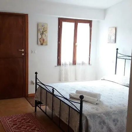 Sa E Padedda * Mores